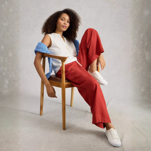 Load image into Gallery viewer, White Stuff Peony Sleeveless Shirt