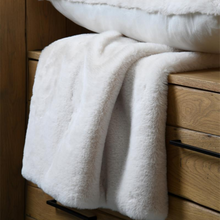 Load image into Gallery viewer, Throw lifestyle