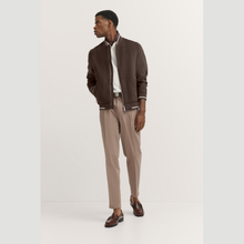 Load image into Gallery viewer, Jacket on Model