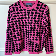 Load image into Gallery viewer, Castle Of Ireland Two Tone Buttoned Jacket | Pink / Crayola