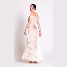 Load image into Gallery viewer, Dress on Model Rear