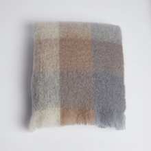 Load image into Gallery viewer, Folded Throw