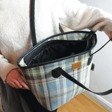 Load image into Gallery viewer, Handbag open