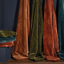 Load image into Gallery viewer, Luxe Faux Fur Mallard Throw | 130cm x 170cm