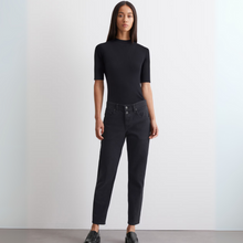 Load image into Gallery viewer, Model standing in Jeans