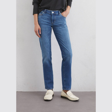 Load image into Gallery viewer, Front of Jeans