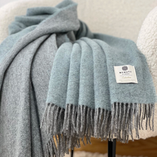 Load image into Gallery viewer, Throw on chair