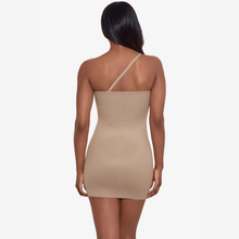Load image into Gallery viewer, Woman wearing a beige strapless bodycontrol on a white background