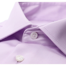 Load image into Gallery viewer, Close-up of a light lavender dress shirt collar with white buttons, showing the fine twill fabric texture.