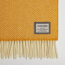 Load image into Gallery viewer, Foxford Innisfree Throw | White/Gold