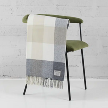 Load image into Gallery viewer, Foxford Classic Check Throw