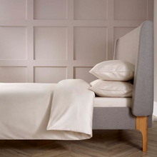 Load image into Gallery viewer, Christy 400 TC Pillowcases Ivory