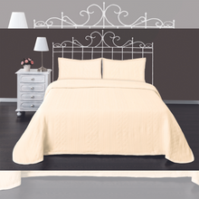 Load image into Gallery viewer, Moda De Casa Cable Bedspread
