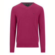 Load image into Gallery viewer, A men's magenta pink V-neck knit sweater with a small embroidered bird logo on the left chest, displayed on a clean white background.
