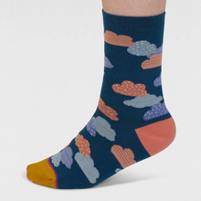 Load image into Gallery viewer, Thought Cloud Socks

