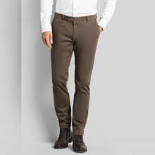 Load image into Gallery viewer, Bugatti FlexCity &quot;Soft Touch&quot; Chinos | Brown
