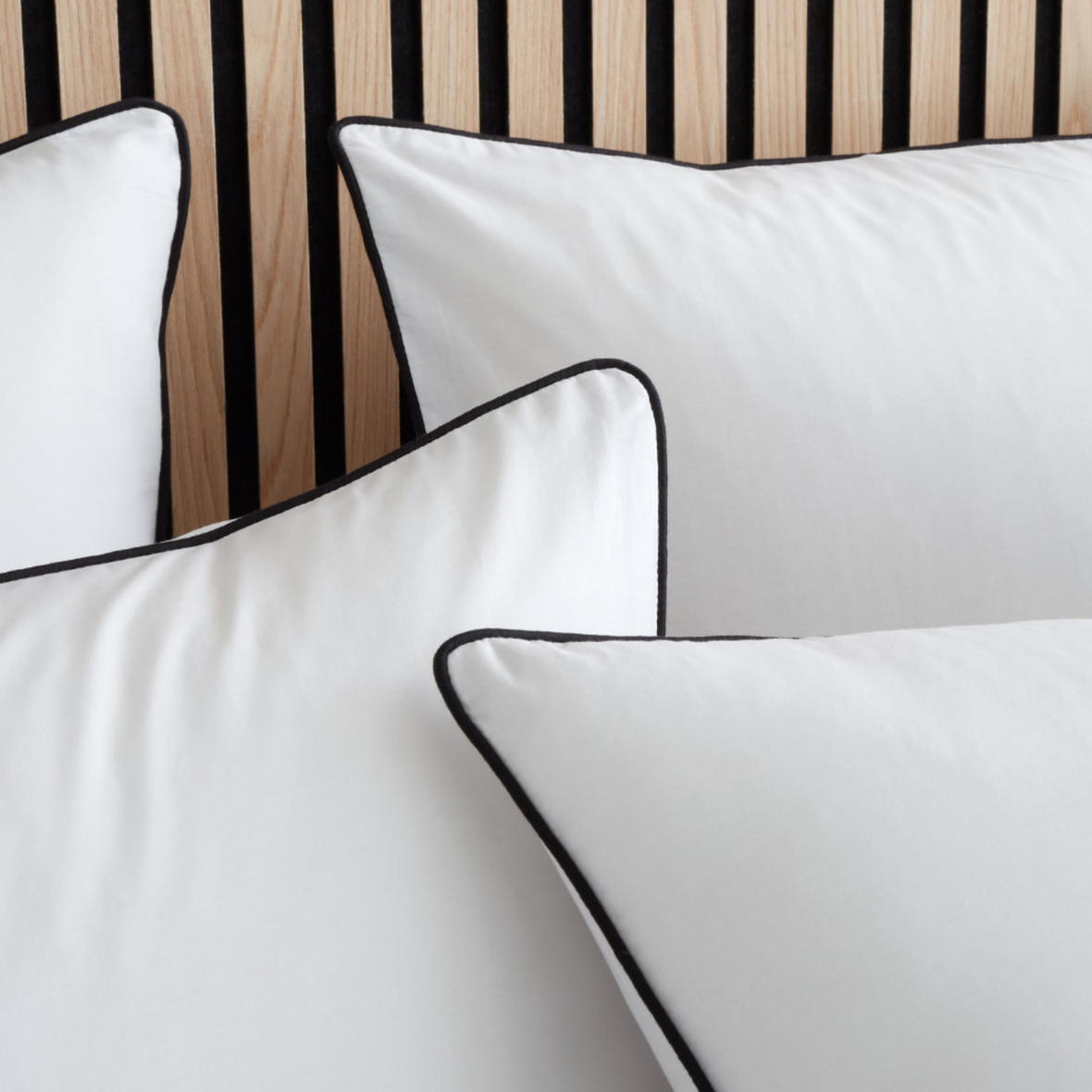 Cotton Piped White Duvet Set