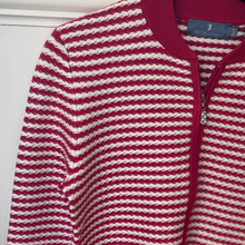 Load image into Gallery viewer, Stripe Cardigan upclose detail ofzip 
