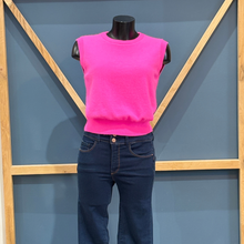 Load image into Gallery viewer, Twns The Label Sleeveless Round-Neck Jumper | Pink
