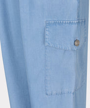 Load image into Gallery viewer, esqualo cargo trousers in light blue colour closeup with button pocket showing

