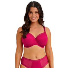Load image into Gallery viewer, Model in pink underwear 
