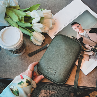 Landa Leather Cassia Phone Bag | Forest Green