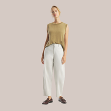 Load image into Gallery viewer, Model wearing Raffaello Rossi White Hanni 7/8, with a light grey background.
