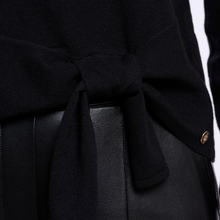 Load image into Gallery viewer, Kuro Crew Neck Jumper
