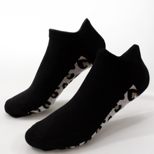 Load image into Gallery viewer, Marie Claire Leopard Sole 2 Pack Ankle Socks
