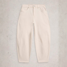 Load image into Gallery viewer, Front view of White Stuff Aubrey Barrel Leg Jean in white, with a light grey background.
