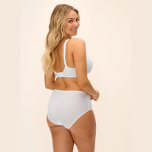 Load image into Gallery viewer, Fantasie Rebecca White Moulded Bra
