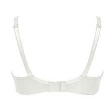 Load image into Gallery viewer,  A product shot of the Royce Maisie Wirefree Smooth Cup Bra in Ivory. 
