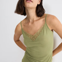 Load image into Gallery viewer, Triumph Aura Spotlight Lounge Set | Green/Pink
