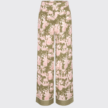 Load image into Gallery viewer, Triumph Aura Spotlight Lounge Set | Green/Pink
