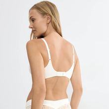 Load image into Gallery viewer, Triumph Body Make Up Illusion Lace WP | Ivory / Nude Beige
