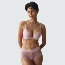 Load image into Gallery viewer, Triumph Love In Lace WHP Bra
