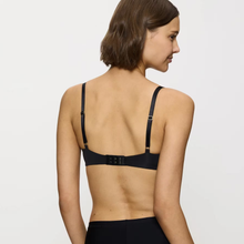 Load image into Gallery viewer, Triumph Body Make-Up Essentials Bra With Detachable Straps | Black
