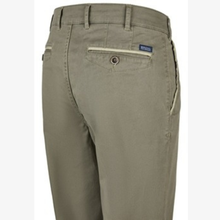 Load image into Gallery viewer, Rear of trouser 
