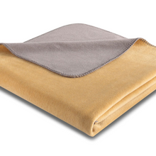 Load image into Gallery viewer, Wohndecke Honey-Taupe Throw 150x200cm
