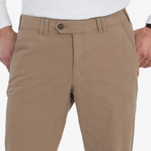 Load image into Gallery viewer, Club Of Comfort Denver Mens Chino | Navy / Tan
