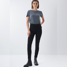Load image into Gallery viewer, Salsa Secret Glamour Skinny Cropped | True Black
