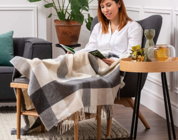 Foxford Classic Three Colour Knee Rug – Geoghegans Of Navan