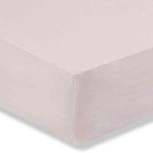 Load image into Gallery viewer, Bianca-200TC-Cotton-Percale-Blush-Corner.
