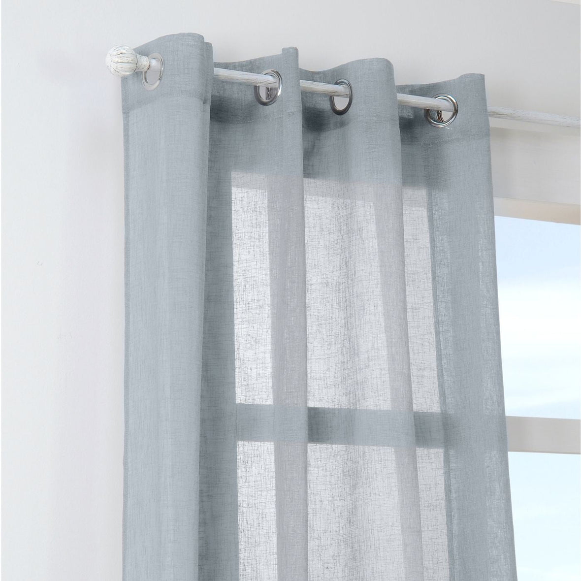 Stof-Voile-Panel-in-Blue-Hanging