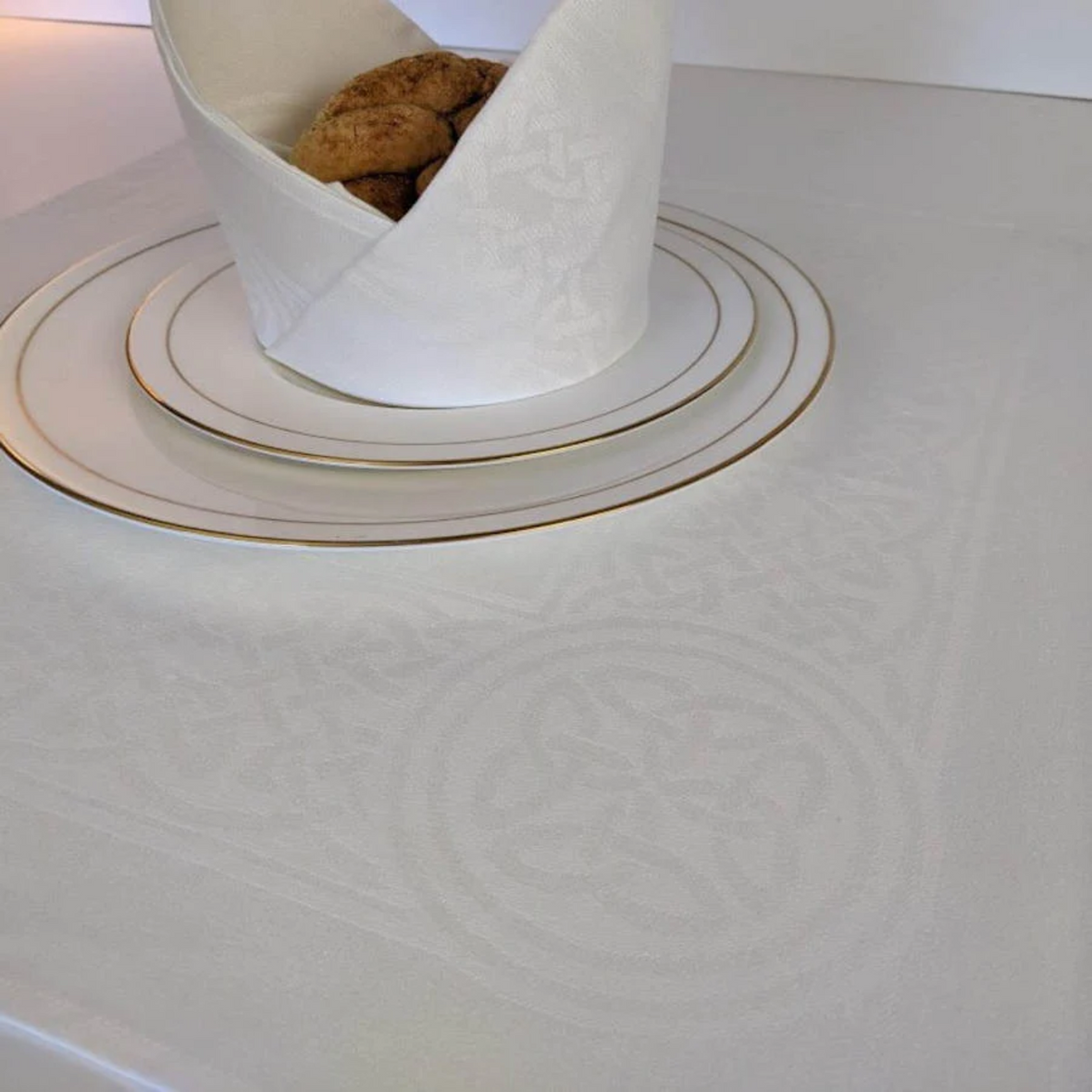 Irish linen discount tablecloth and napkins