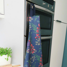 Load image into Gallery viewer, lamont-wild-floral-apron-2
