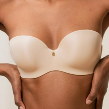 Load image into Gallery viewer, Triumph Body Make Up Strapless Bra | Natural
